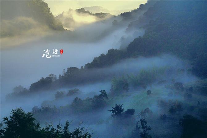 飞机上乘客突发疾病 第一直博的厦大学生挺身而出